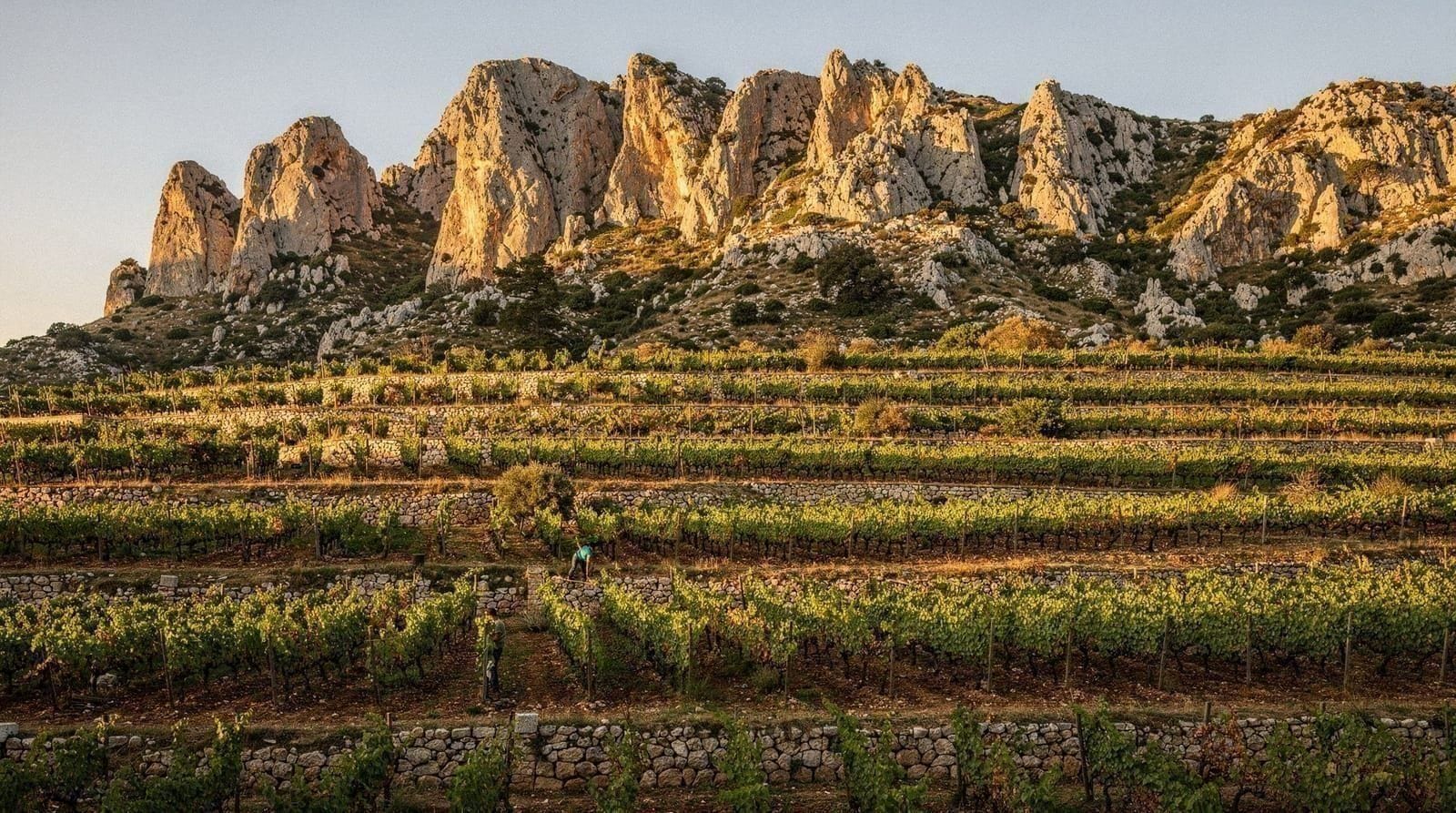 Oliena: Nepente wine and the gateway to Tiscali