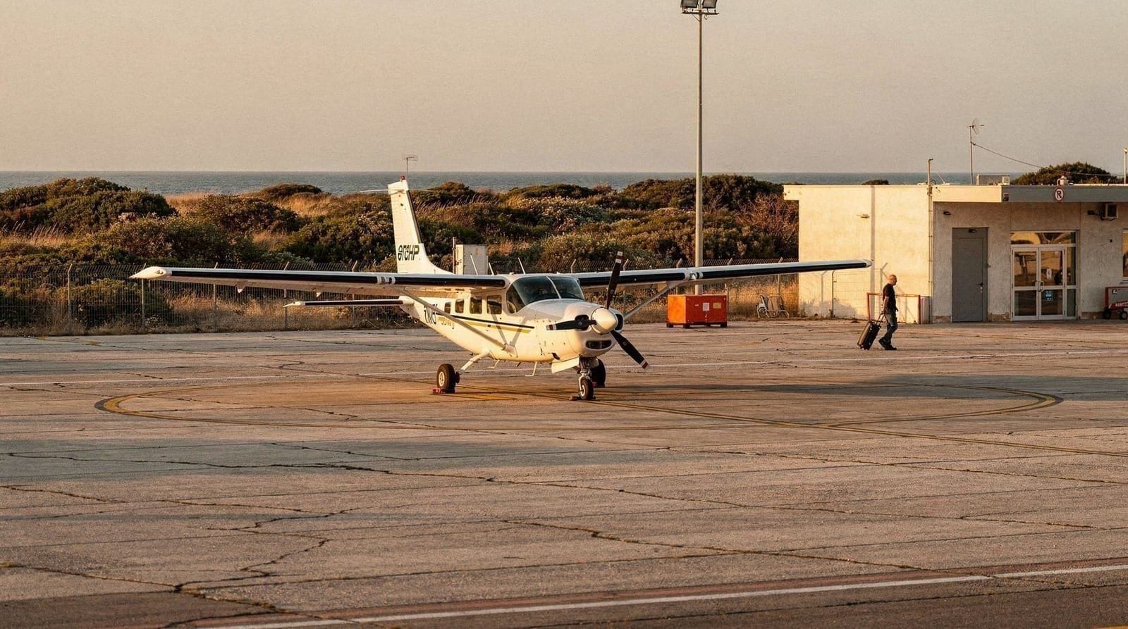 Alghero-Fertilia airport, a practical arrival guide