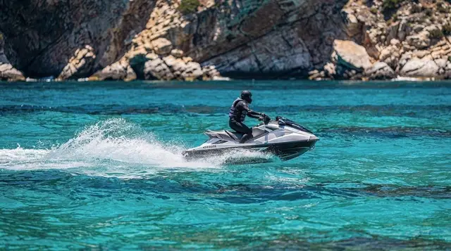Jet ski, coasteering and other watersports in Sardinia